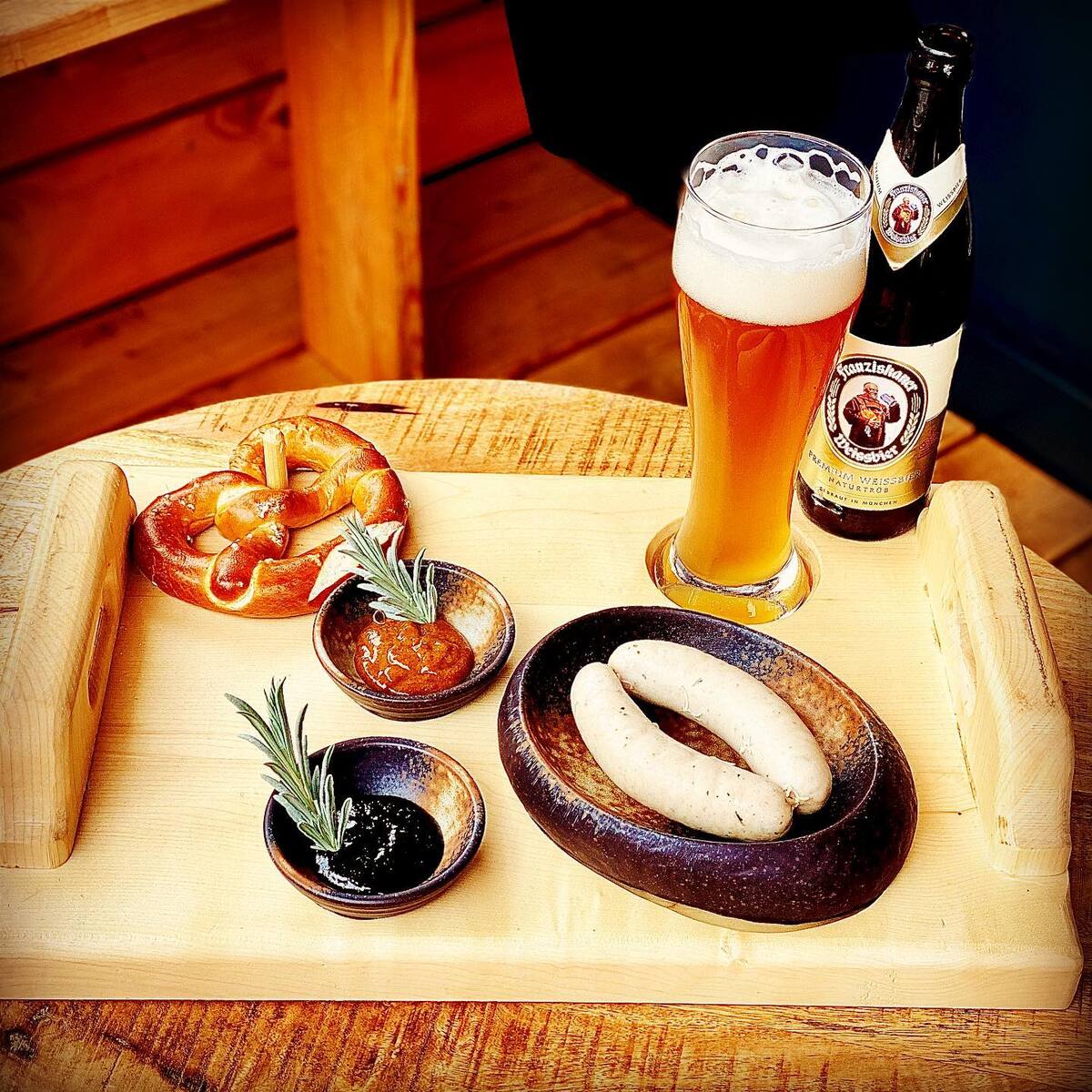 Weißwurst-Frühstück bei Wurscht und Durscht